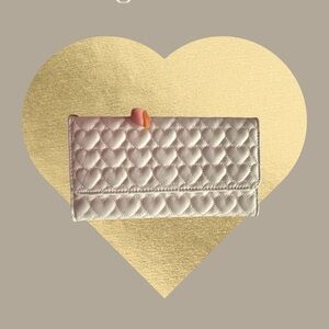 Vegan Leather Heart-Quilted White Wallet – NWT 🖤